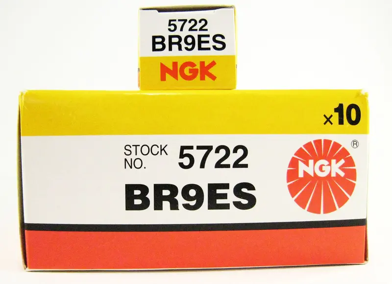 10 X Br9es Ngk Spark Plugs 1
