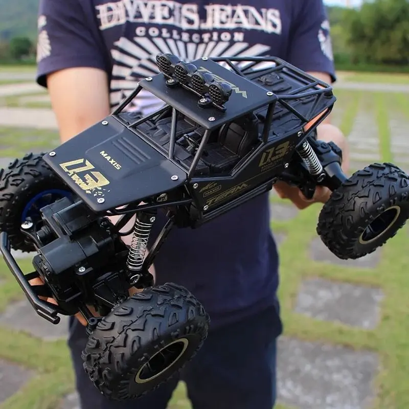 1:16 28Cm 4Wd Rc Cars Updated Version 2.4G Radio Control Rc Cars Toys Buggy High Speed Trucks Off-Road Trucks Toys For Children 1