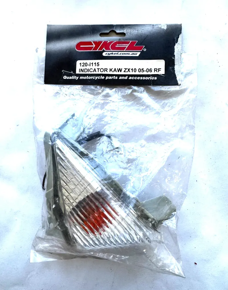 120-I115 Kawasaki Zx10 2005-2007 Right Front Indicator 1