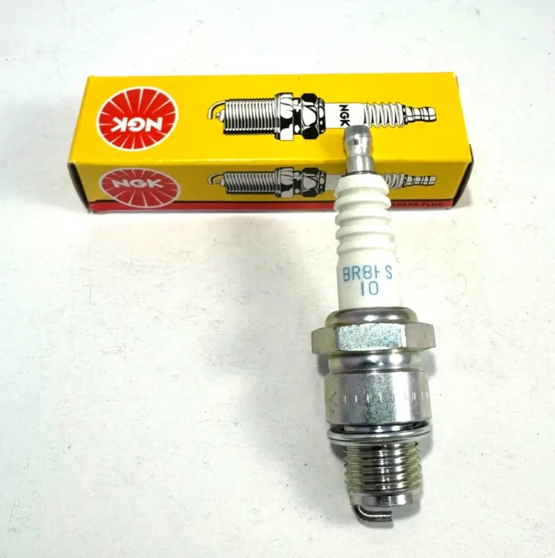 Br8hs-10 Ngk Spark Plug 1