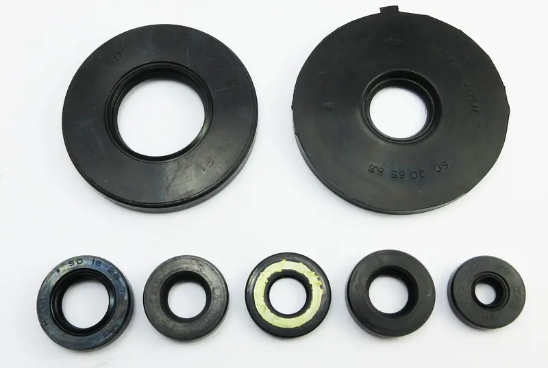 Cl72  Cl77  Honda Oil Seal Kit 1