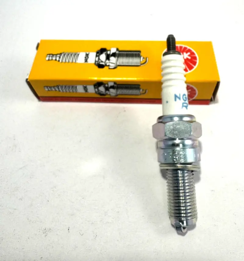 Cr9e Ngk Spark Plug 1