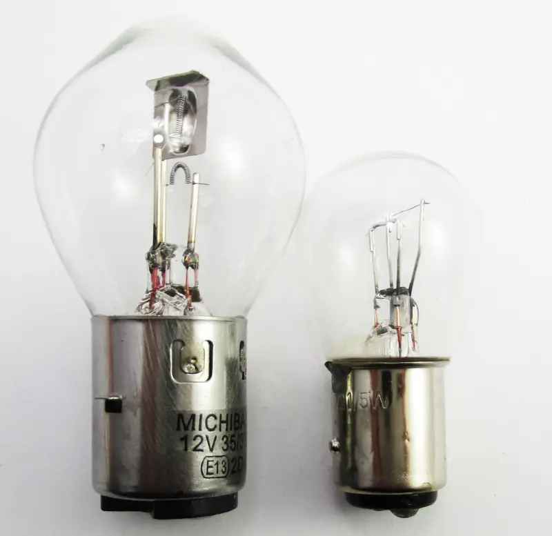 Ct110 12V Headlight And Tail/Stop Light Bulbs 1