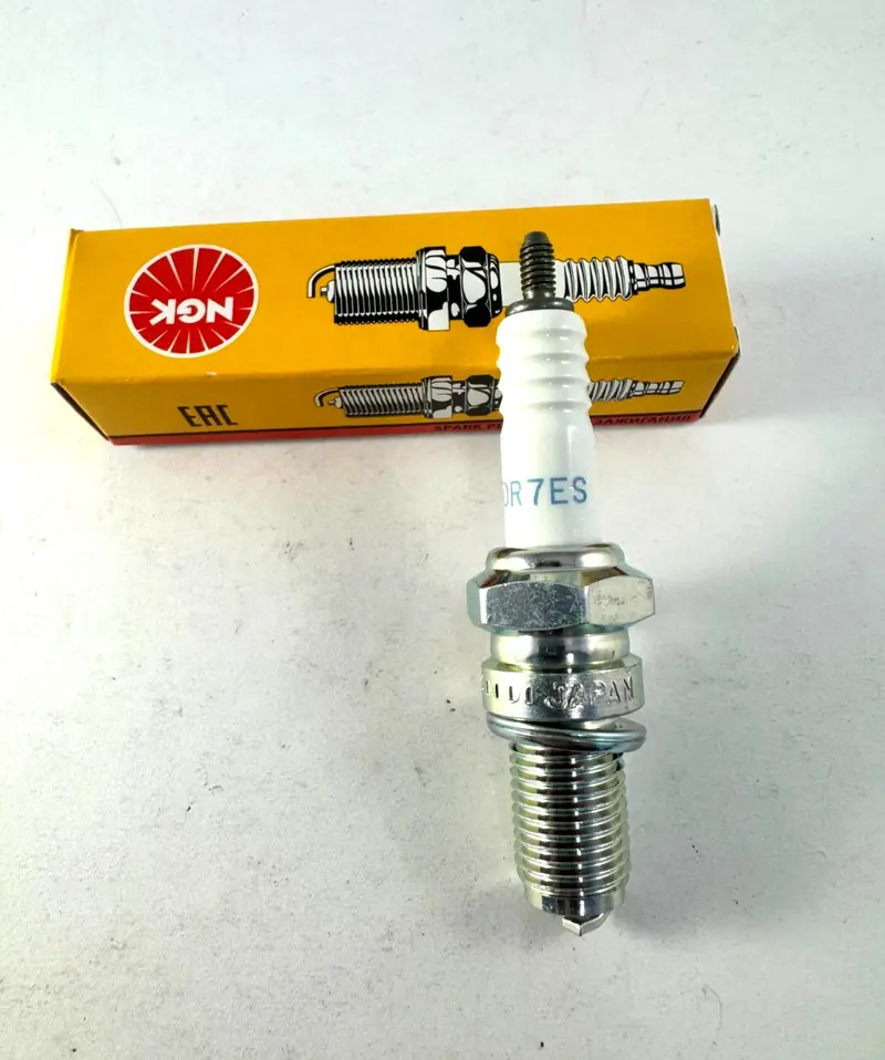 Dr7es Ngk Spark Plug 1
