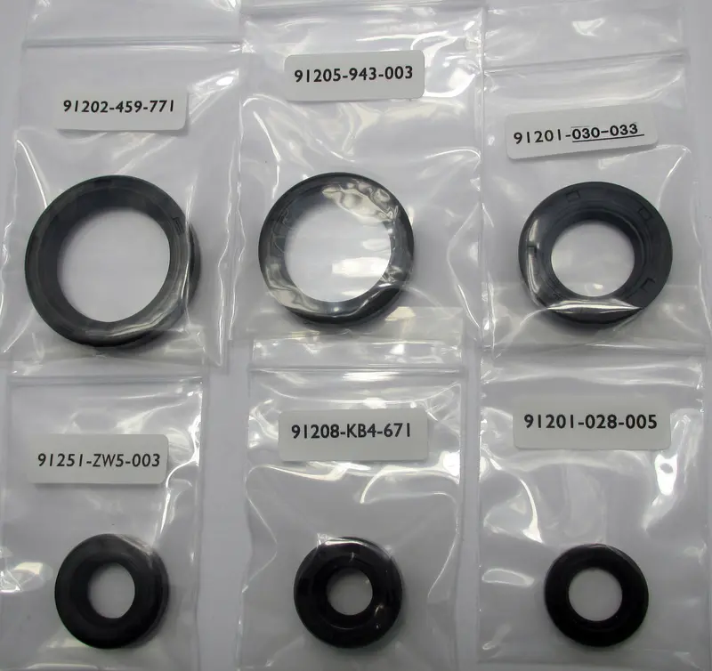Honda Ct90 Engine Oil Seal Kit 1