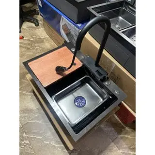Kitchen Sink - Black With Cutting Board 1