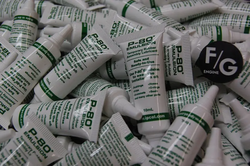 P-80 Emulsion Temporary Rubber Lubricant 1