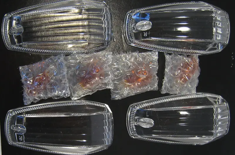 Suzuki Set Of Four Gsx1000r, Gsk750r, Gsx600r Clear Indicator Lens Plus Amber Bulbs 1