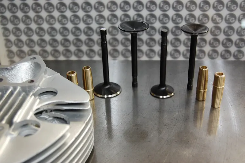 Triumph 500 Unit Black Diamond Valve/Guide Kits 1