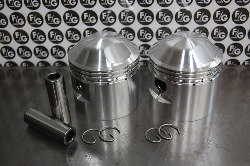 Triumph 650 Cast Piston Kit 1