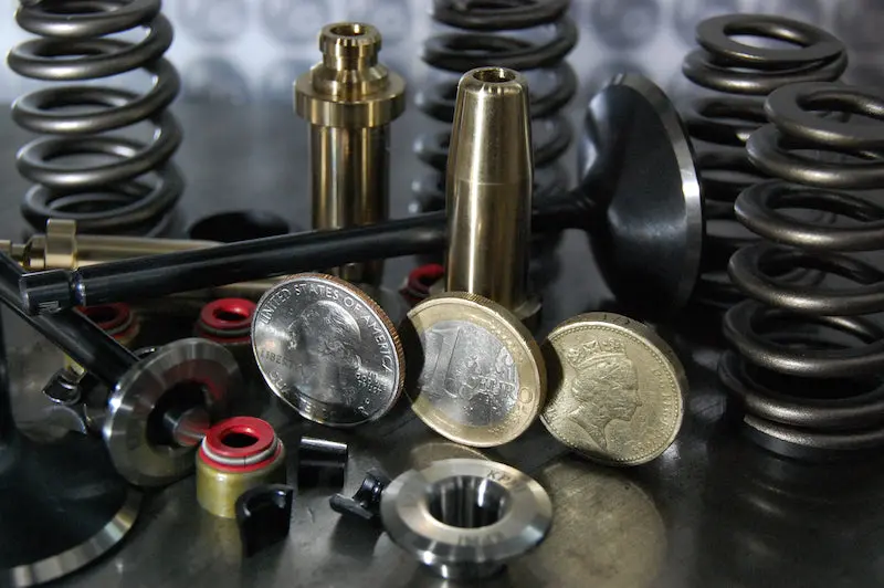 Triumph 750 6Mm Valve Stem Conversion Kit 4