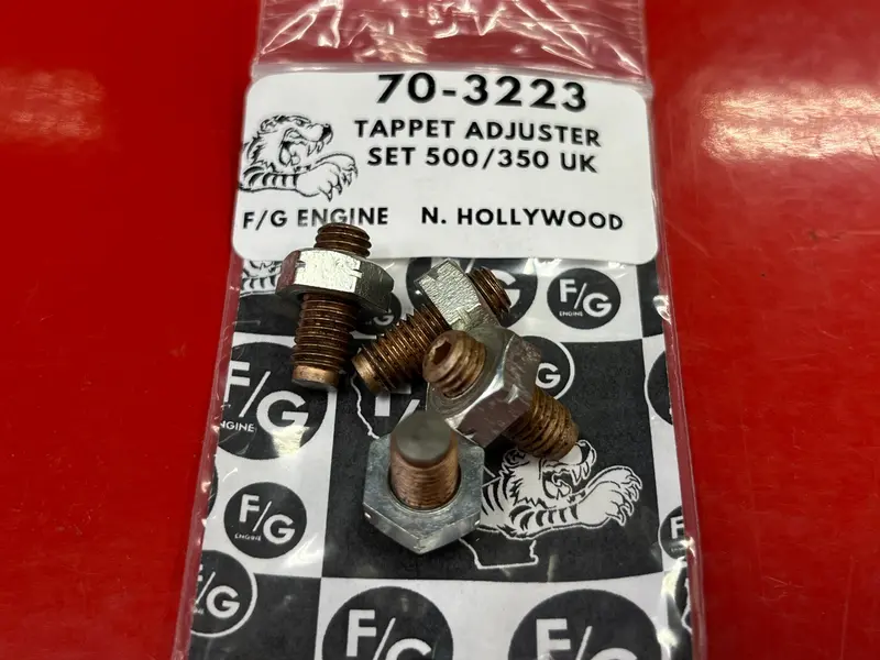 Triumph Unit 500/350 Tappet Adjuster Set 1