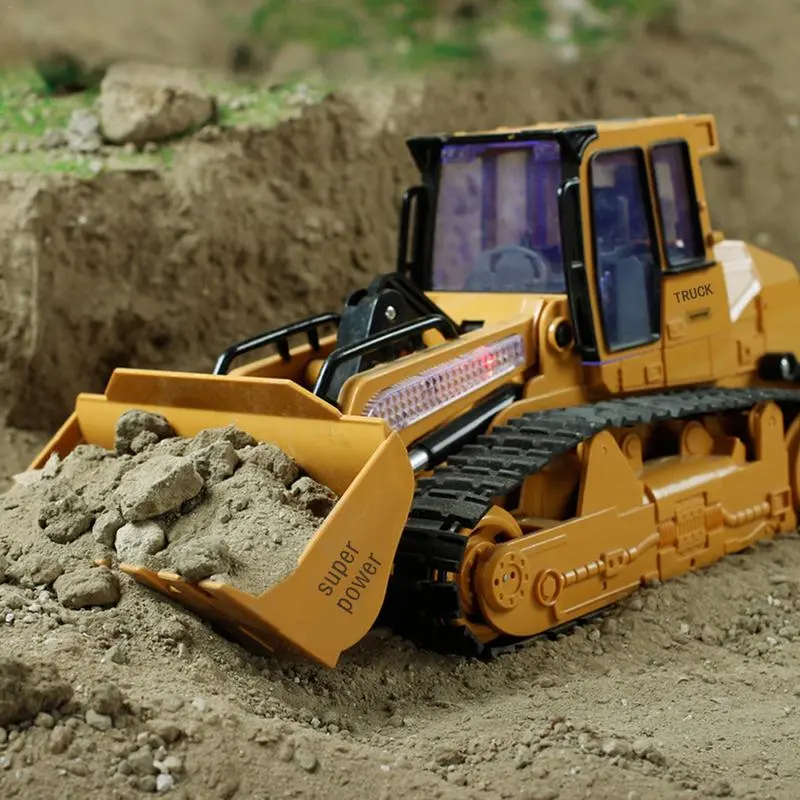 Xm-6822L Rc Truck 6Ch Bulldozer Caterpillar Tractor Car Model Engineering Car With Lighyt Toy Equipped With Usb Charging Cable 1